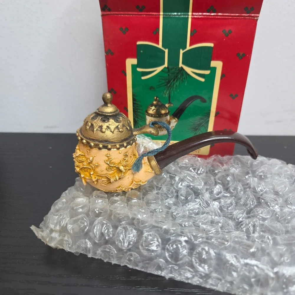 Vintage 1985 Hallmark Keepsake Ornament Santa's Pipe Handcrafted Christmas Box